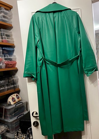 Kadın Yeşil Deri Uzun Kuşaklı Trençkot - Görsel 3