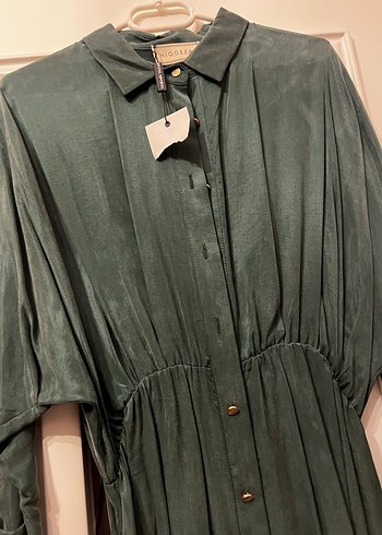 Uzun Kollu Yeşil Düğmeli İpek Elbise - Görsel 2