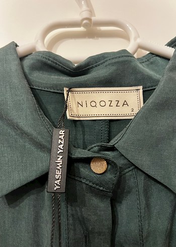 Uzun Kollu Yeşil Düğmeli İpek Elbise - Görsel 4