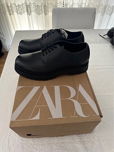 ZARA KLASİK AYAKKABI