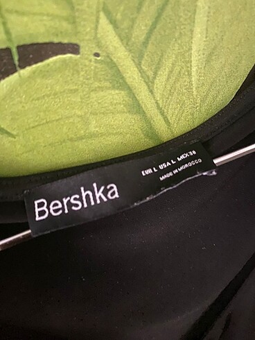 l Beden siyah Renk Bershka uzun kollu tshirt