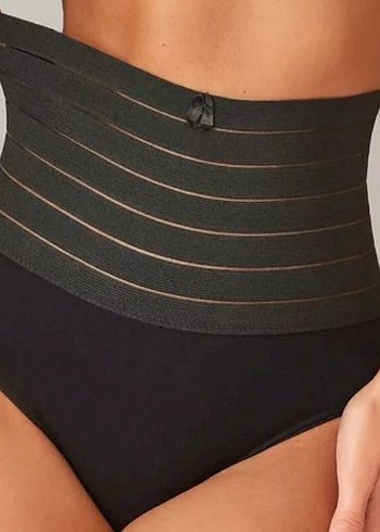 Siyah dikişsiz lazer kesim korse Külot Seti - Görsel 2