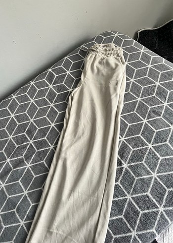 Krem Bol Kesim eşofman - Görsel 3