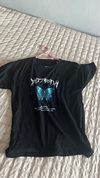 Diğer Kelebekli tshirt