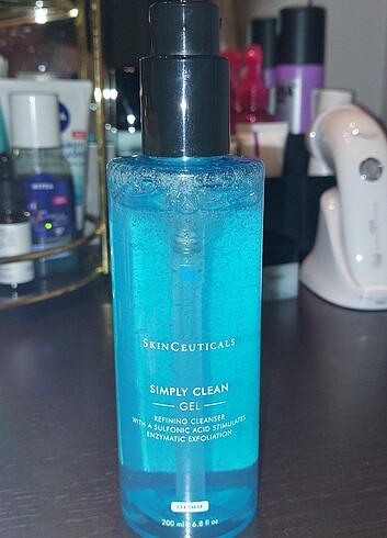 SkinCeuticals yüz yıkama jeli