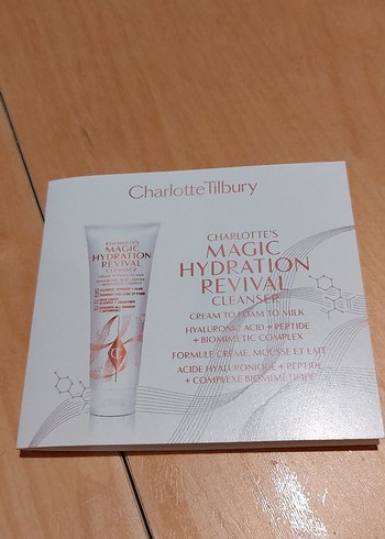 Charlotte Tilbury yüz yıkama jeli. sıfır