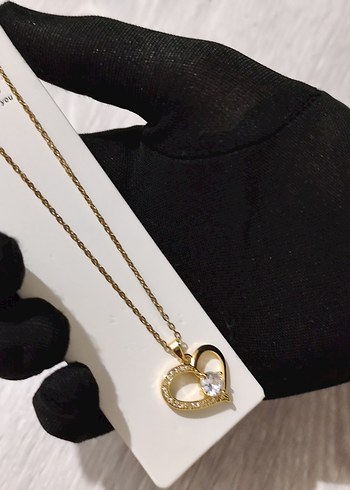 Zincir Detaylı Altın Renk Kalp Kolye - Görsel 2
