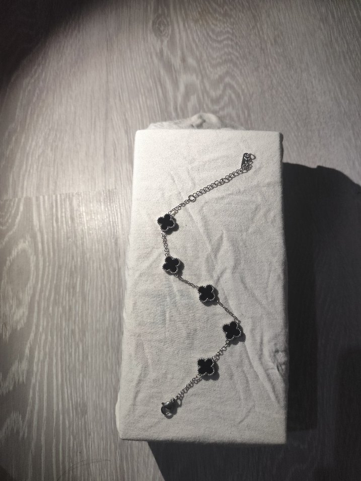 İşlemeli Siyah Zincir Detaylı Bileklik - Görsel 3