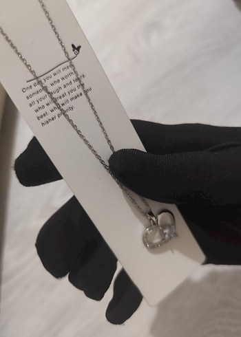 Gri Zincir Detaylı Minimalist Kalp Kolye - Görsel 3