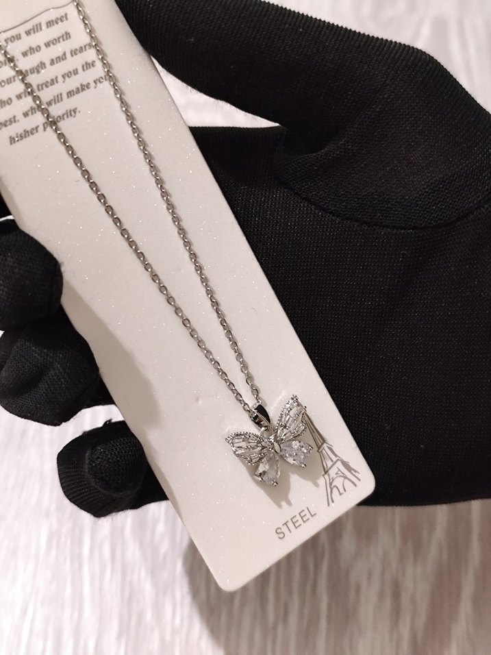 Uzun Zincirli Gri Kelebek Kolye - Görsel 2