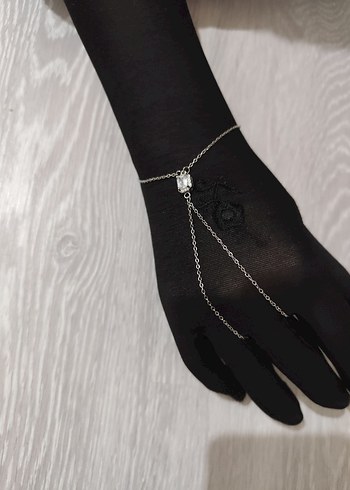Zincir Detaylı Siyah Minimalist Kadın El Zinciri - Görsel 6