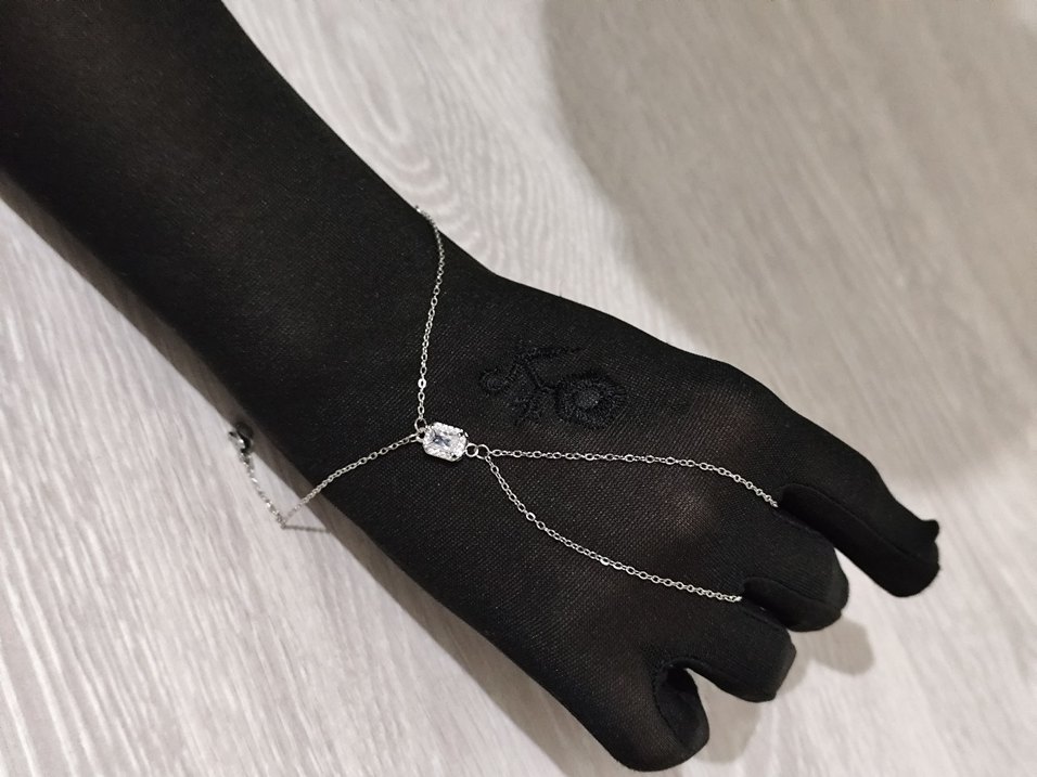 Zincir Detaylı Siyah Minimalist Kadın El Zinciri - Görsel 3