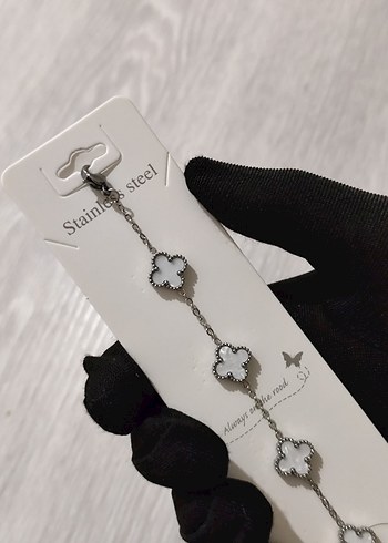 Zincir Detaylı Beyaz Minimalist Bileklik - Görsel 3