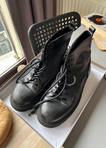 Erkek Bağcıklı Siyah Bot Bershka - Görsel 3