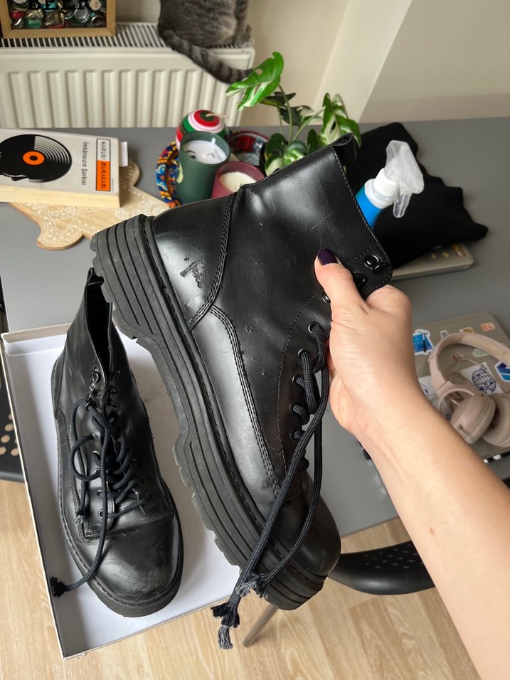 Erkek Bağcıklı Siyah Bot Bershka - Görsel 5