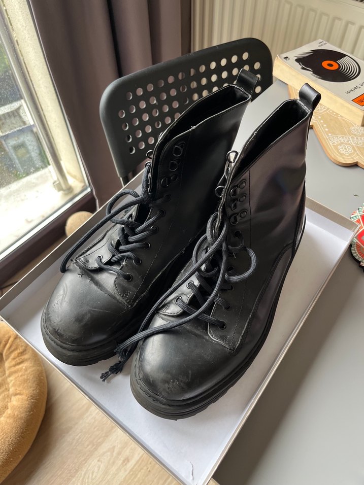 Erkek Bağcıklı Siyah Bot Bershka - Görsel 3