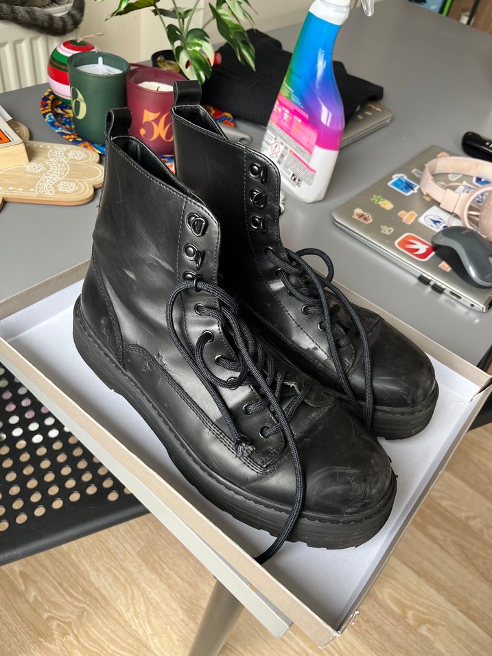 Erkek Bağcıklı Siyah Bot Bershka - Görsel 4