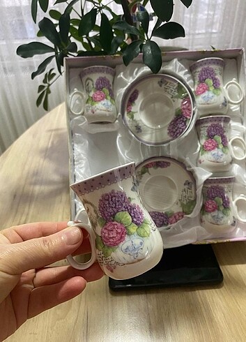 PORSELEN ÇAY SETİ 