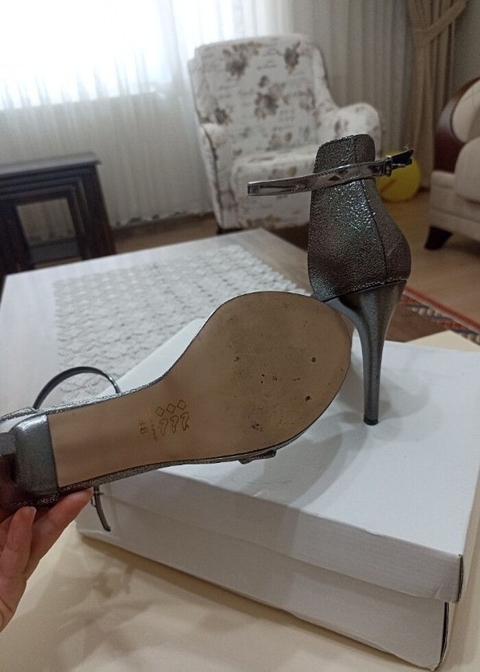 Topuklu ayakkabi - Görsel 4