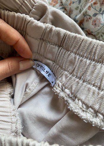 Bej Düğmeli Keten Kadın Pantolon