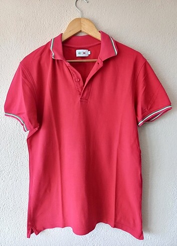 Kırmızı T-shirt 