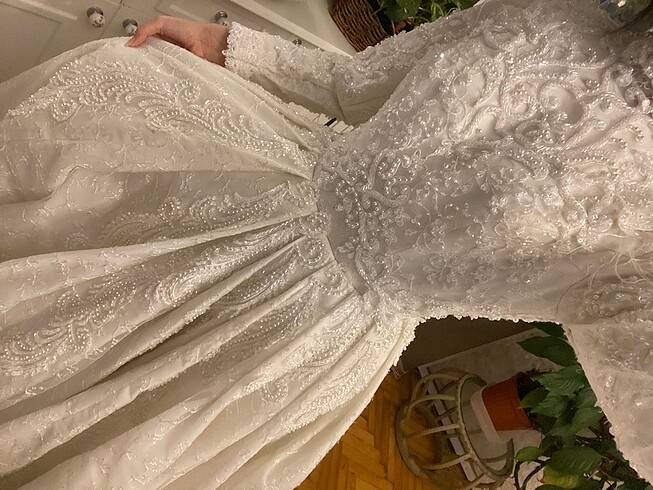 YENİ MODEL KAPALI GELİNLİK