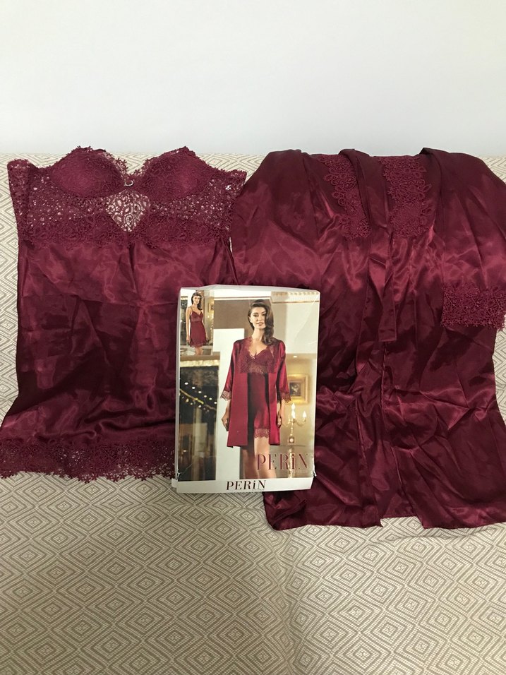 Bordo İşlemeli Mini Kadın Saten Gecelik Takımı - Görsel 3