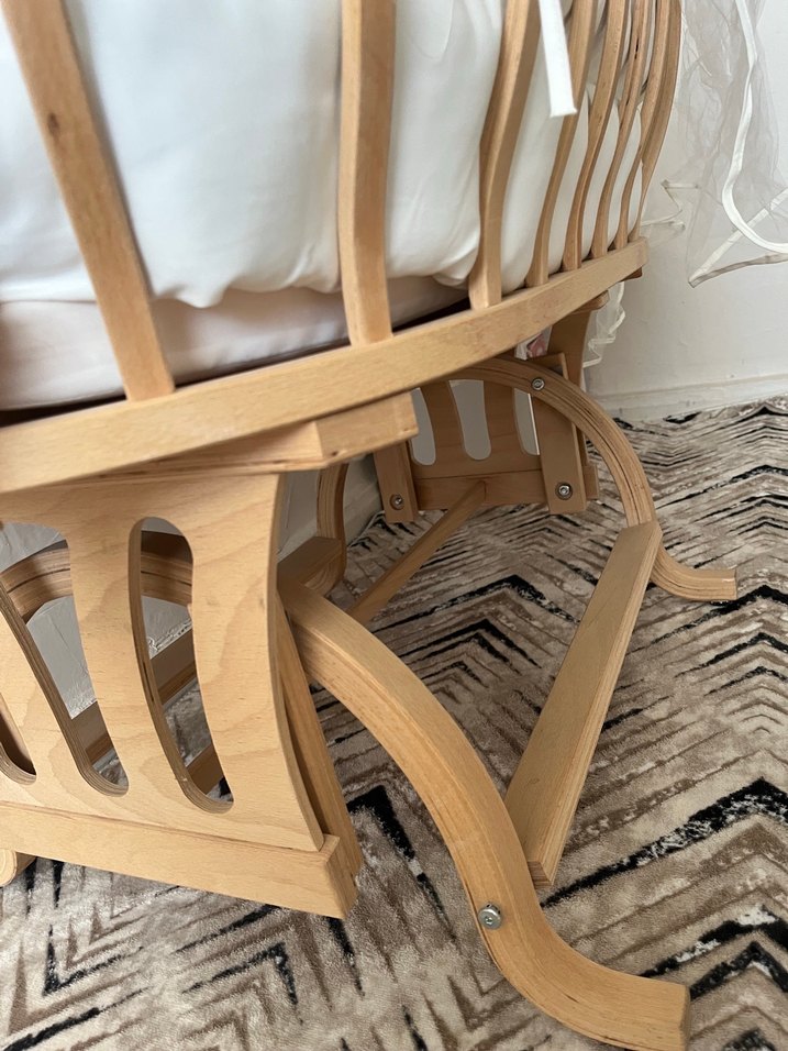 Ahşap sallanabilir ve tekerlekli sepet beşik - Görsel 5
