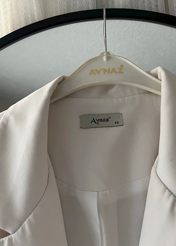 Kadın Beyaz Düğmeli Midi Blazer Ceket - Görsel 4