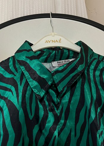 Uzun Kollu Yeşil Zebra Desenli Gömlek - Görsel 2