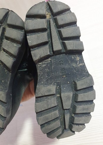23 Beden siyah Renk çocuk Siyah Deri Tokalı Bot