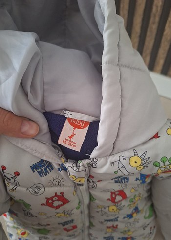 LC Waikiki Kapüşonlu Baskılı Gri Çocuk Yeleği