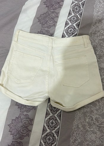 Beyaz Mini Kot Şort Kadın - Görsel 2