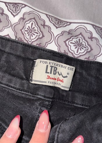 Düğmeli Siyah Mini Denim Şort vintage - Görsel 3
