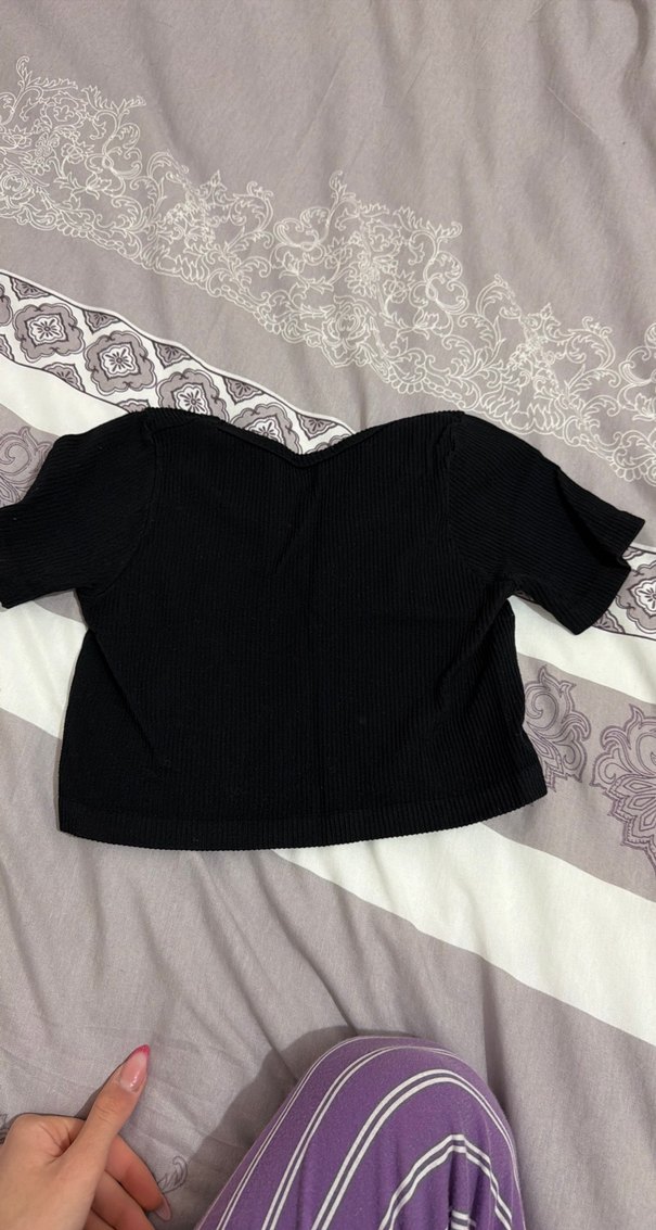 Siyah Kısa Kollu Crop Top - Görsel 2