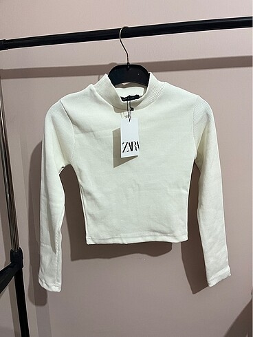 Zara crop bluz