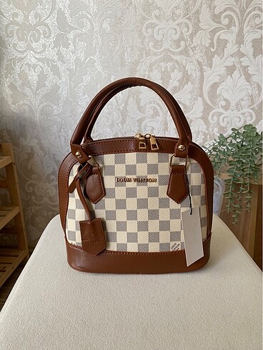 LOUIS VUITTON ÇANTA