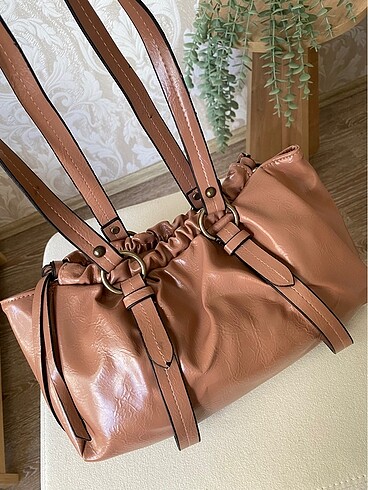  Beden camel Renk RETRO BÜZGÜLÜ BÜYÜK BOY ÇANTA
