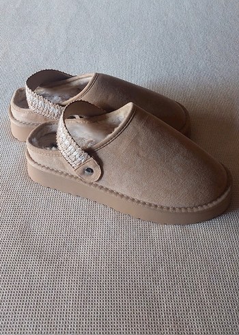 Bej Süet Dolgu Topuklu Kadın Terlik - Görsel 3