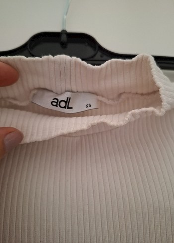 Adil Işık Beyaz Kısa Kollu Fitted Kadın Tişört
