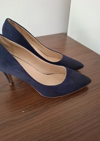 Klasik Lacivert Süet Stiletto Topuklu Kadın Ayakkabı - Görsel 3