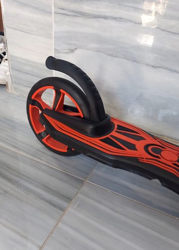 Katlanabilir Kırmızı Çocuk Scooterı - Görsel 3