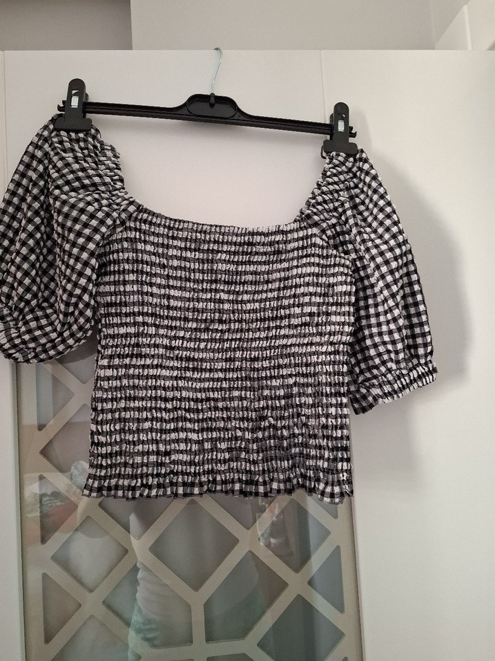 Gri Bağlamalı Desenli Pliseli Kısa Bluz - Görsel 2