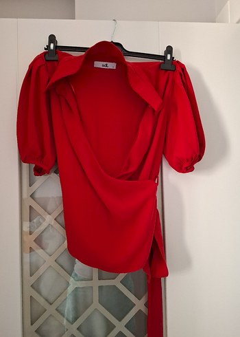 Drapeli Kısa Kırmızı Straplez Bluz - Görsel 2