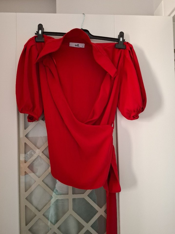 Drapeli Kısa Kırmızı Straplez Bluz - Görsel 2