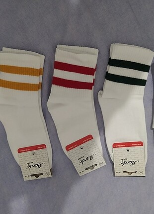 Beş Adet Çorap Renkli