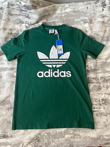 Adidas Tshirt