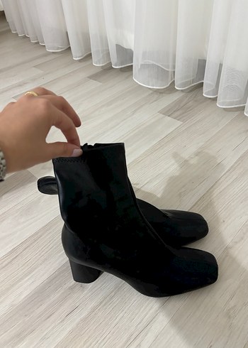 37 Beden siyah Renk Kadın Siyah Deri Stiletto Topuklu Bot STRADİVARİUS
