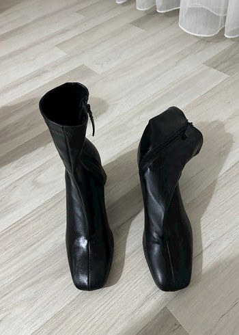 Kadın Siyah Deri Stiletto Topuklu Bot STRADİVARİUS