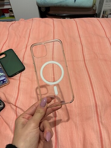 Orijinal MagSafe kılıf 13